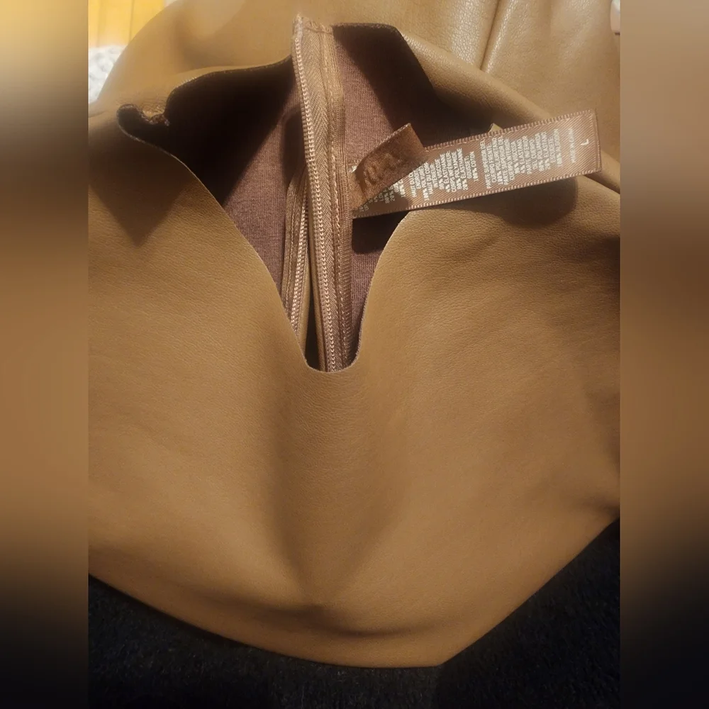 SKIMS FAUX LEATER BODYSUIT SIZE L NEW - Picture 15 of 15